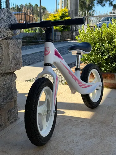 Bicicleta de Equilibrio Infantil Sin Pedales con Cubiertas de Aire – Rosa